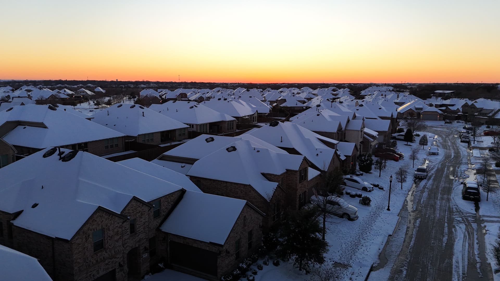 Snow-Covered Roofs in Texas Resilience
