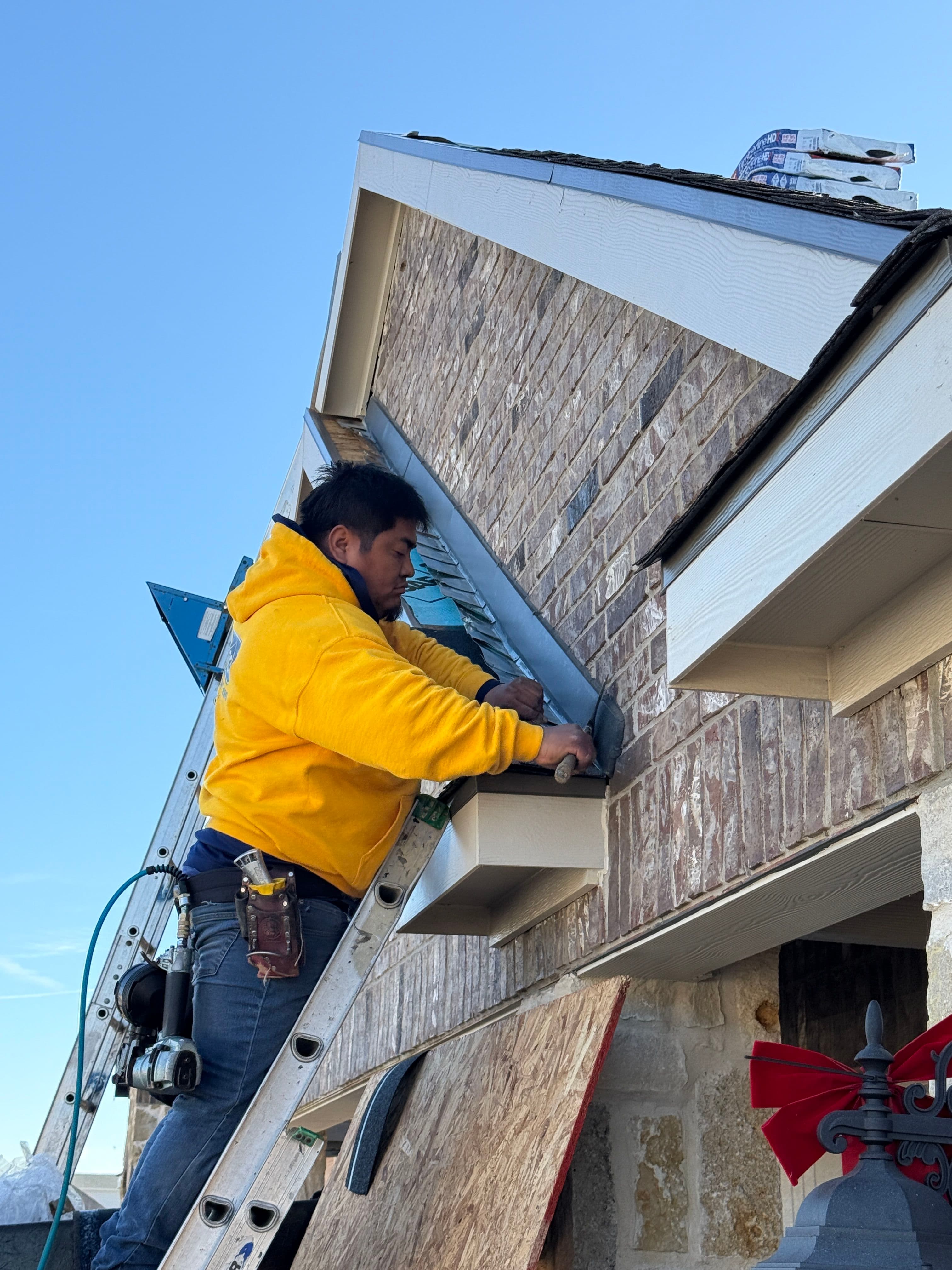 Roof Maintenance Expertise in Action